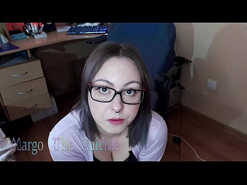 ❤️ Нүдний шилтэй тачаангуй охин камер дээр Шодойг гүн хөхөж байна ❤️❌ Порно видео манайд ❤
